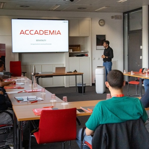 Accademia Viessmann rilancia la formazione 2026: nuovi corsi su rinnovabili e incentivi per i professionisti dell’energia
