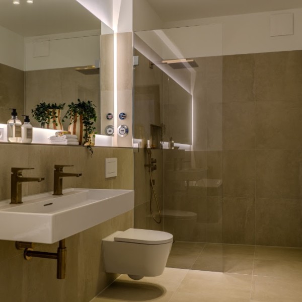 Design nordico e natura: hansgrohe firma i bagni di una villa esclusiva ad Amburgo